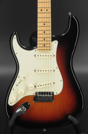 USED Fender 2014 American Deluxe Stratocaster 3-Color Sunburst Left-Handed